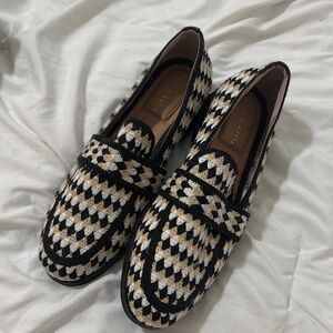 Kelly & Katie Woven Black and Tan Loafers